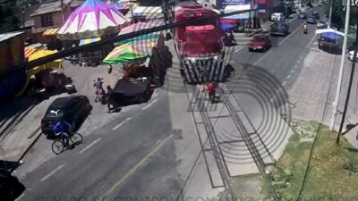 En Papalotla, Tlaxcala, tren embiste a ciclista; video