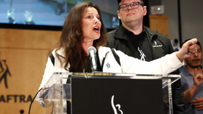 Fran Schefer y el poderoso discurso con el que lidera la huelga de actores de Hollywood