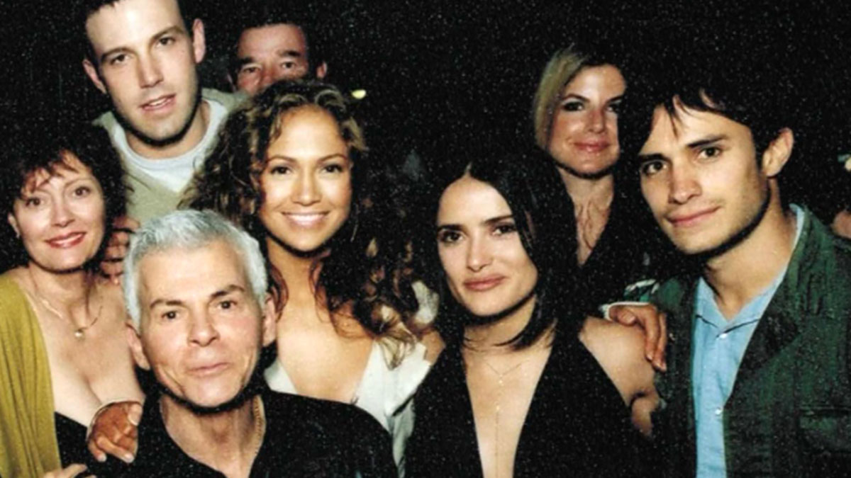 Salma Hayek, Jennifer Lopez y Gael García Bernal en  foto del recuerdo, así han pasado los años