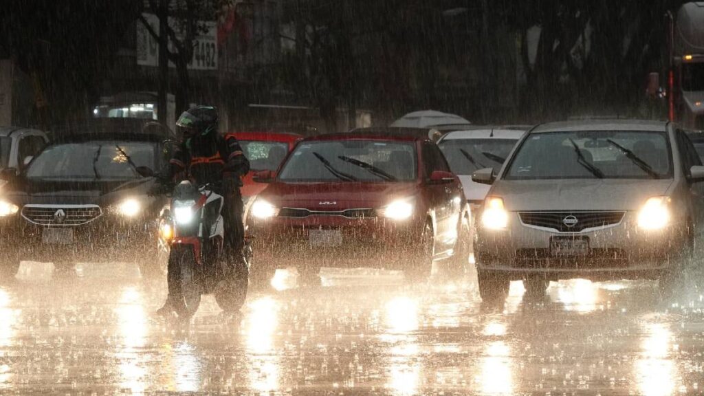 Ciudad de México tendrá lluvias fuertes.