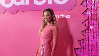 Margot Robbie en la alfombra rosa de Barbie en la CDMX