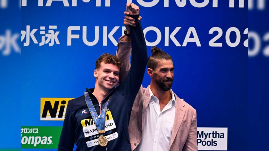 El francés Marchand gana los 400 m estilos y rompe el último récord del mundo vigente de Phelps