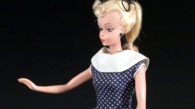 Modelo de la muñeca Bild Lilli Doll, antecedente de Barbie