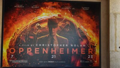 Cartel publicitario de la película Oppenheimer