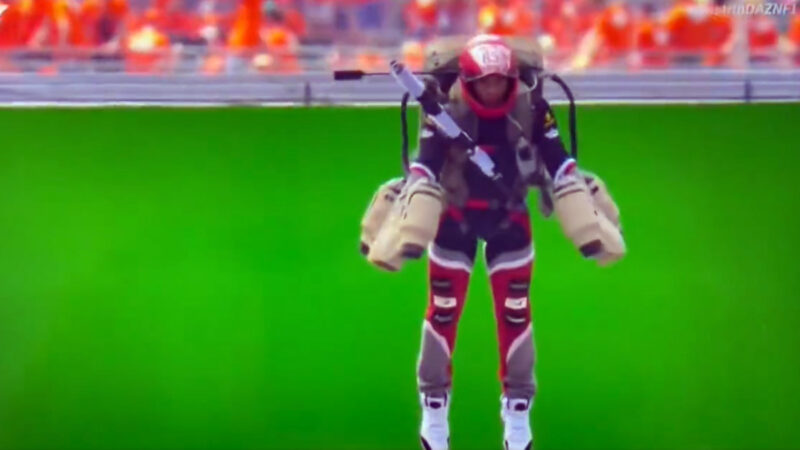 Gran Premio De Austria Hombre Con Jetpack Se Lleva Una Dura Ca Da Unotv