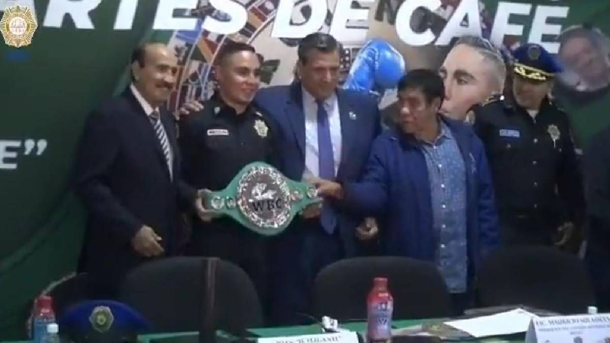 ¡Héroe en dos frentes! Policía de CDMX y campeón de boxeo, él es Juan Francisco “Elegante” Martínez