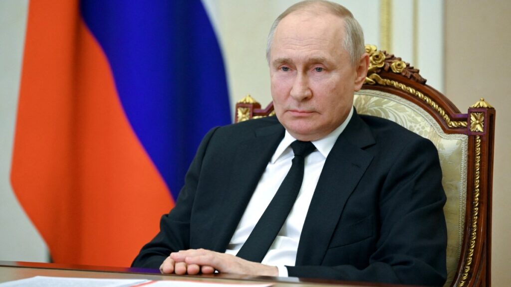 Putin advierte que usará "todos los medios" para proteger a Bielorrusia de un ataque
