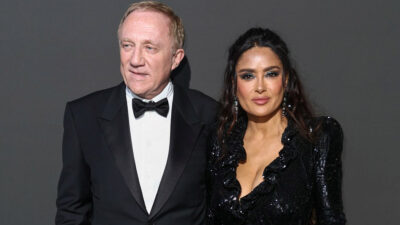 Salma Hayek comparte un momento sensual con su esposo