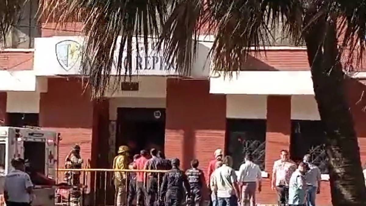 Se desploma techo del Colegio Antonio Repiso en Ciudad Victoria; video del rescate de personas atrapadas