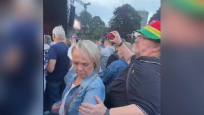 Hombre quiso abrazar a su esposa y equivocó de mujer; video se hace viral