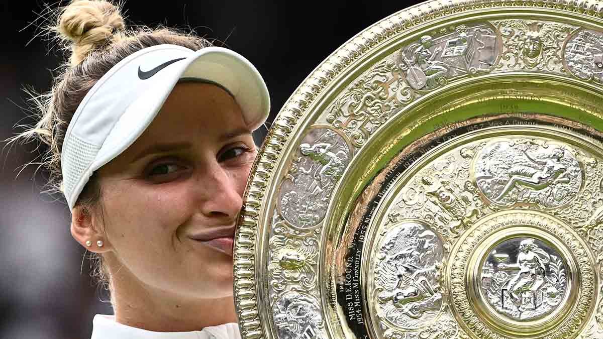 La checa Marketa Vondrousova vence a Ons Jabeur y se corona campeona de Wimbledon