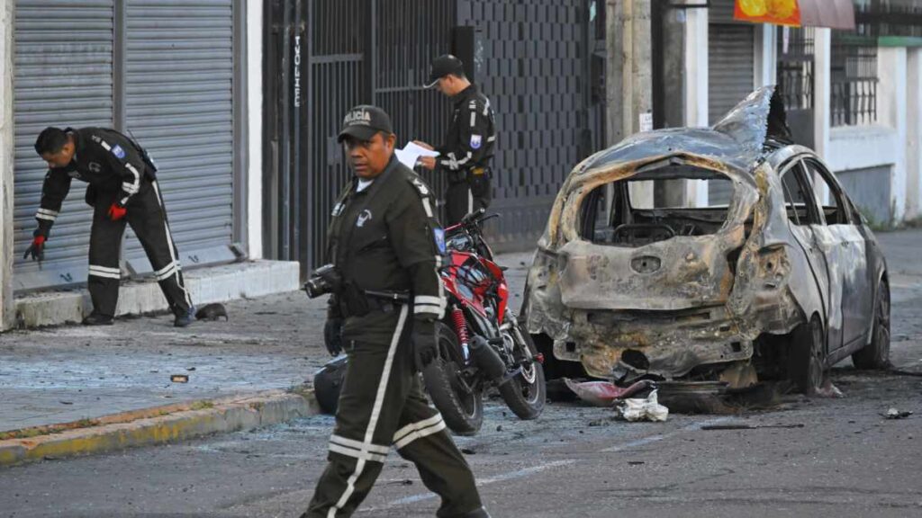 Alerta en Ecuador, tras dos coches bomba y ataques con granadas