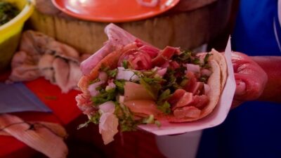 cdmx-buffet-de-tacos-de-carnitas-por-75-pesos