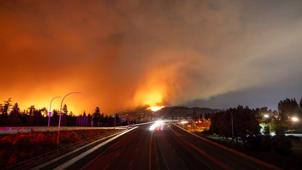 Canada Evacuacion Incendio Forestal
