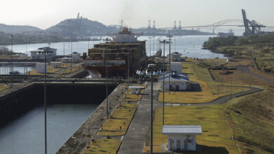 Buques atorados en Canal de Panamá por escasez de agua