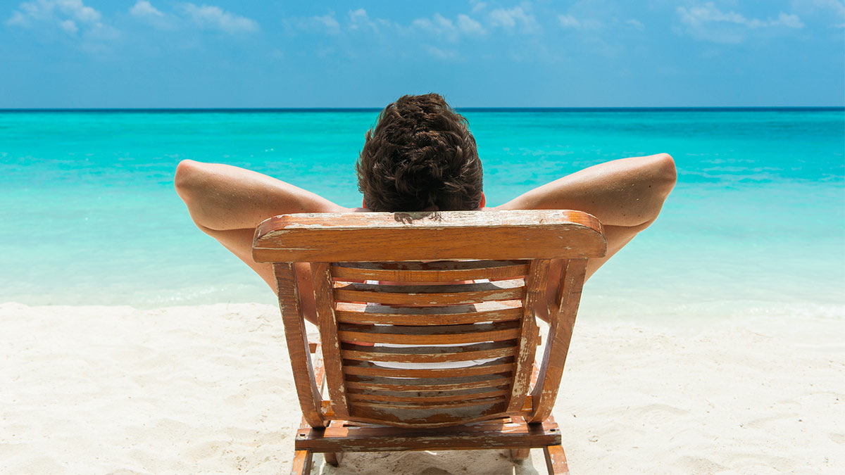 Cómo descansar al máximo en vacaciones, según expertos