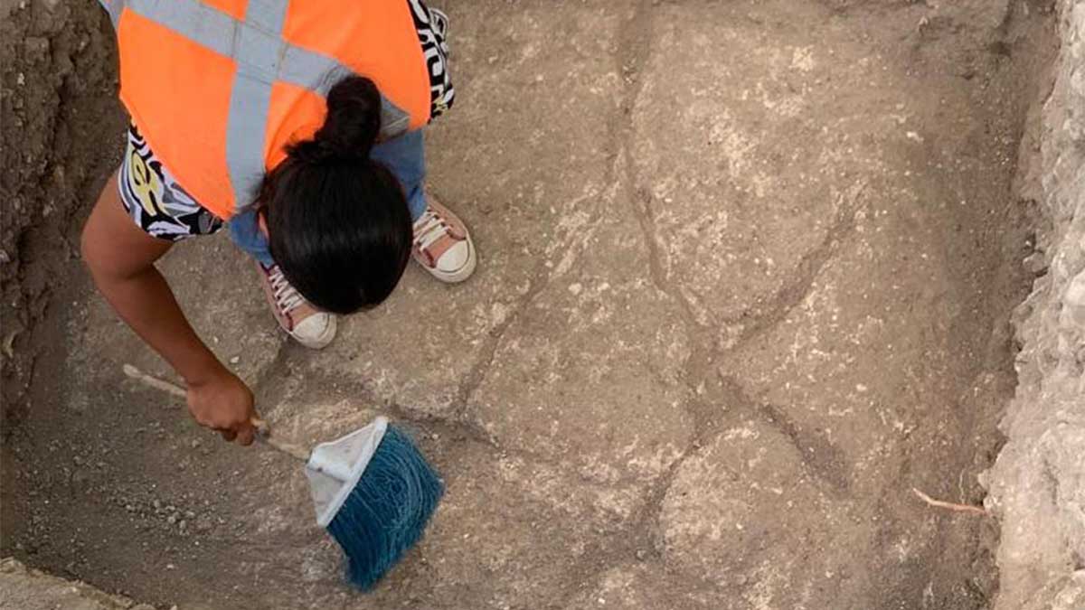 Descubren osamenta humana con un anillo de jade en la zona arqueológica de Campeche