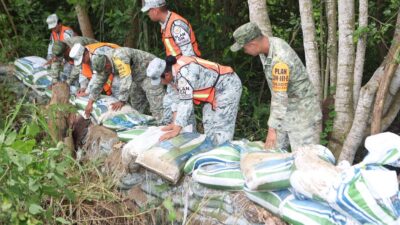 Huracán Hilary: Militares de la Sedena y Semar durante el Plan DN-III-E en el río Grijalva