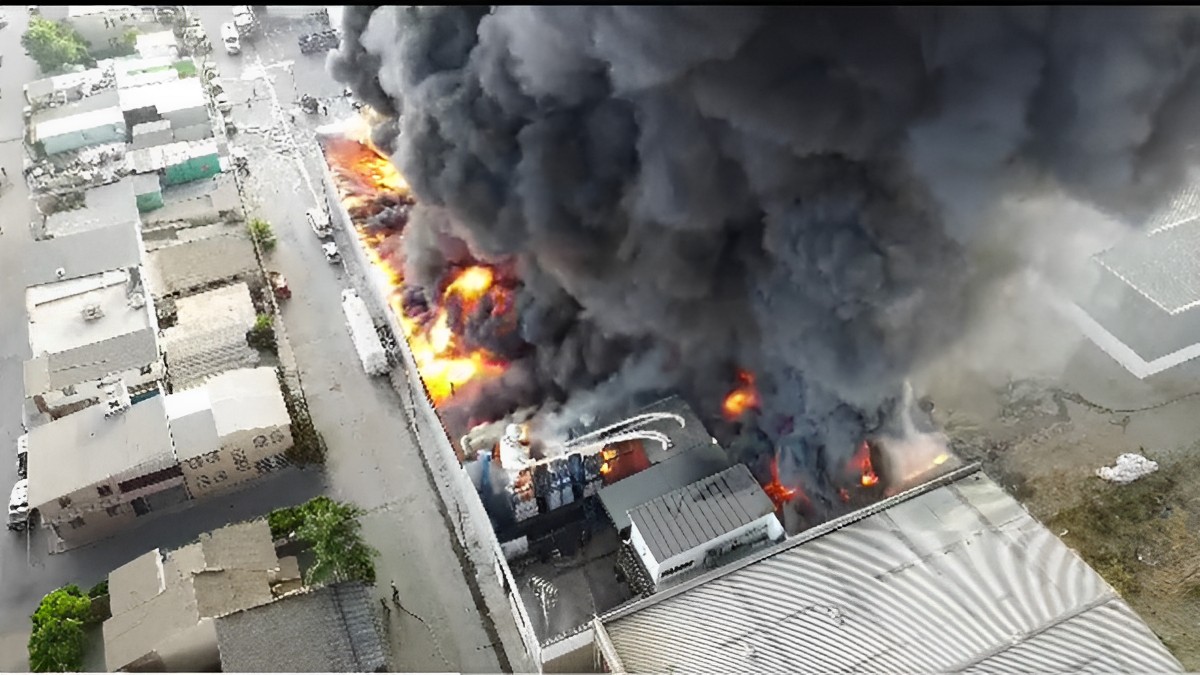 Emergencia en Tijuana: incendio consume fábrica de esponjas cerca de la Central de Abasto