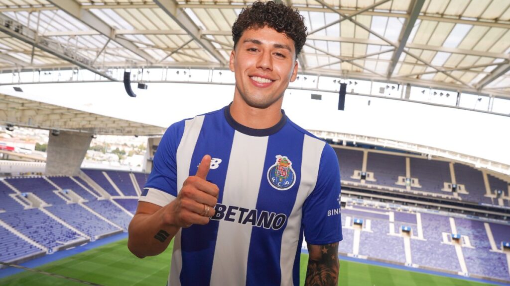 Jorge Sánchez es anunciado de forma oficial con el Porto