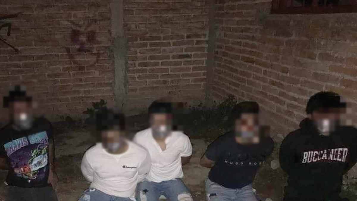 Lagos de Moreno Presunta imagen de los 5 jóvenes amordazados UnoTV