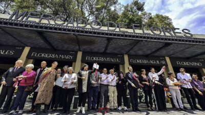 Mercado de flores reabre con nueva cara