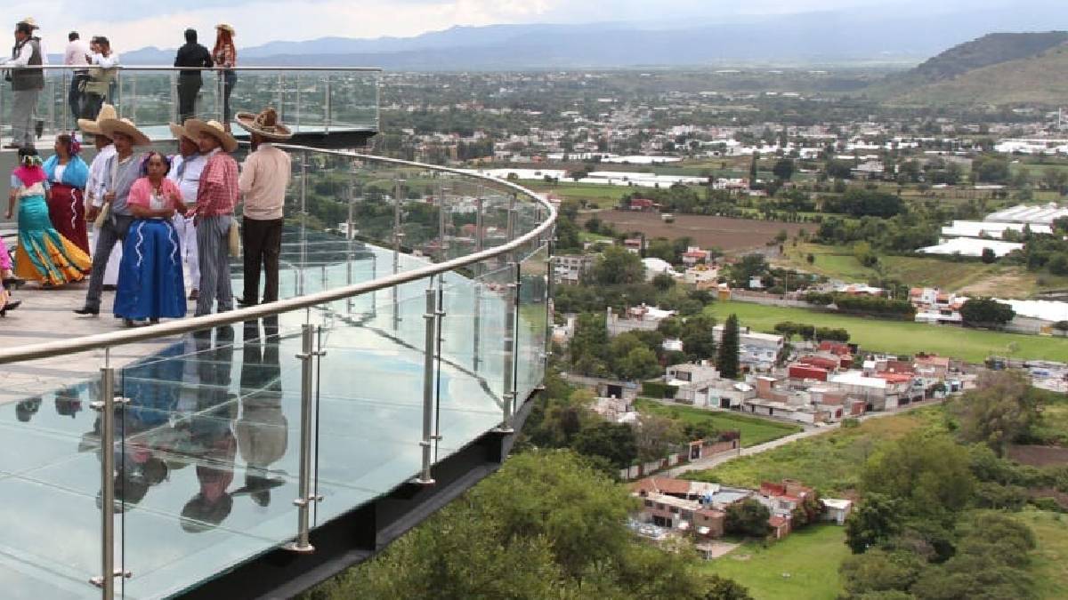 Con vista panorámica al Popocatépetl: conoce el nuevo Mirador de Cristal en Atlixco, Puebla