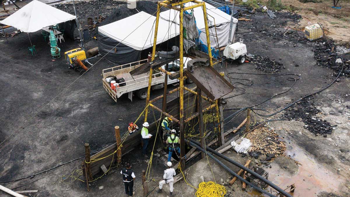 A un año, hay retraso en labores de rescate de mineros en “El Pinabete”