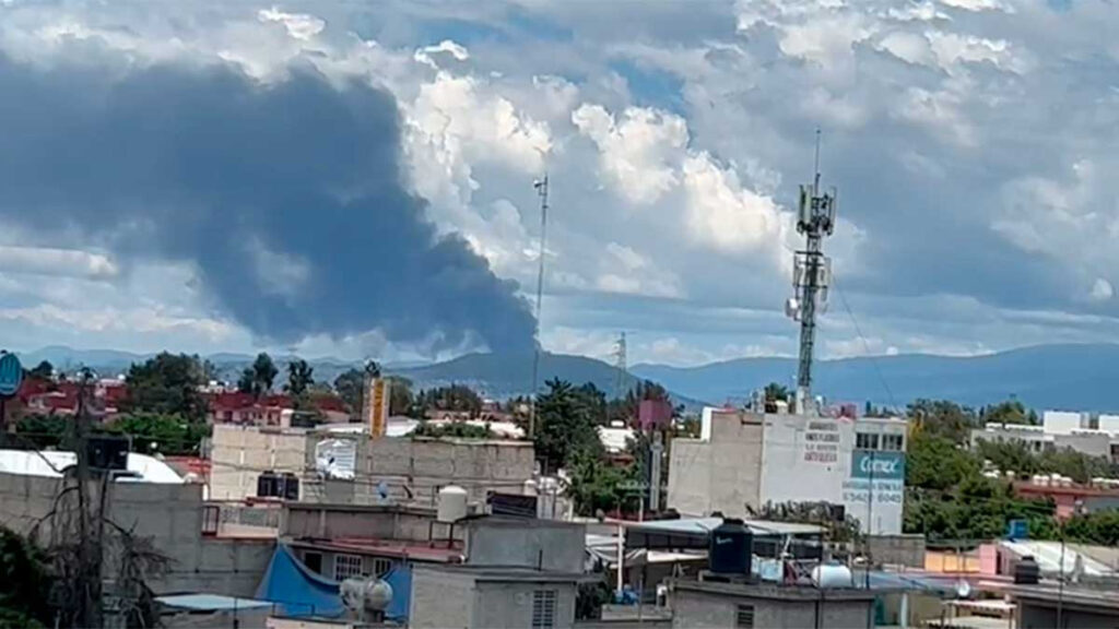 Reportan fuerte incendio en Chicoloapan, Edomex