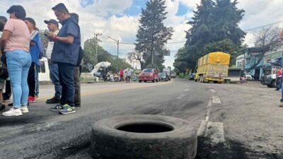 Retiran bloqueo en la carretera federal México-Cuernavaca