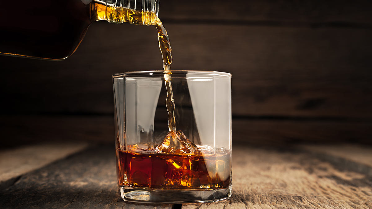 Historia del Ron: de bebida para piratas a licor más consumido en el mundo