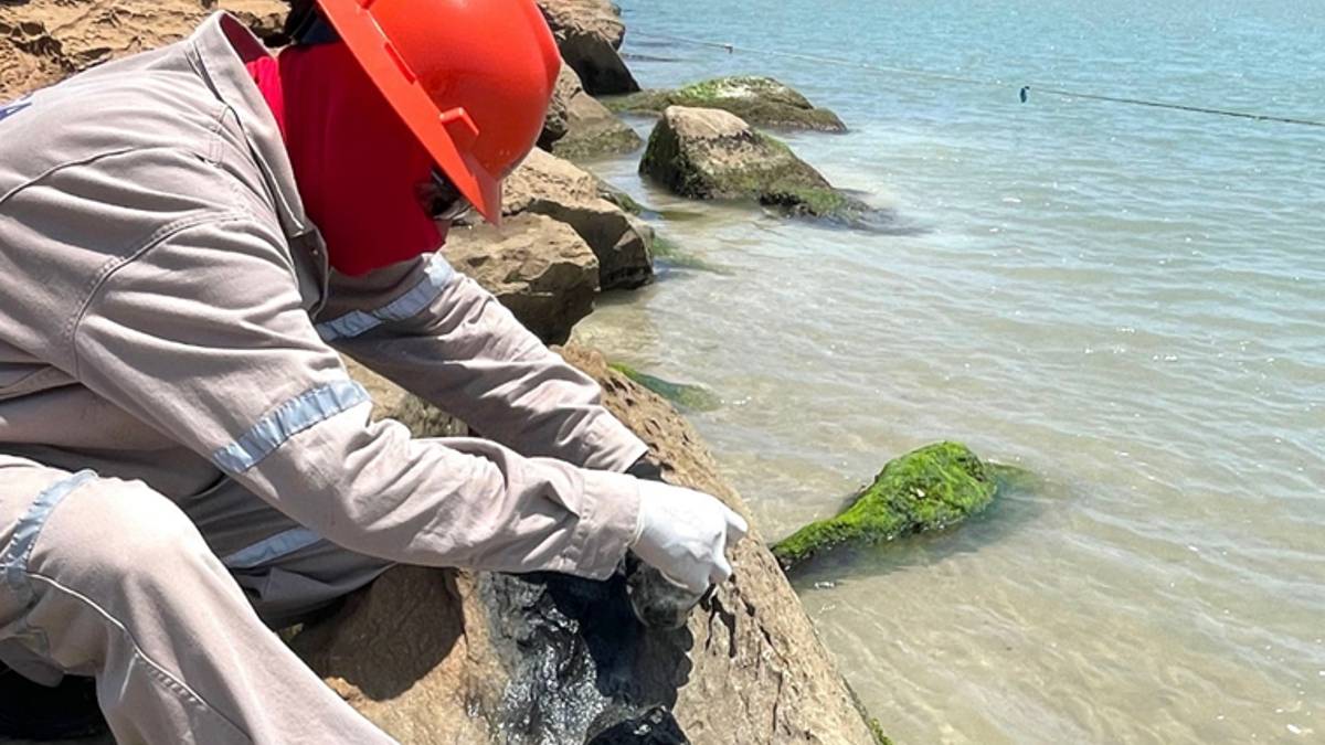 Descarta Pemex emergencia ambiental en playas de Tamaulipas