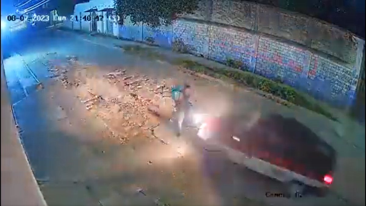 Ocurrió en Oaxaca: taxista arrolla a motociclista que venía de frente y se da a la fuga