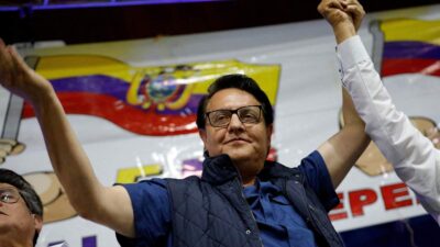 Partido de Fernando Villavicencio cambia su candidato a la presidencia en Ecuador