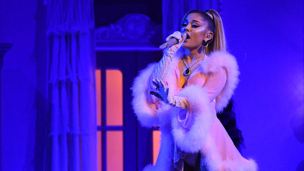 Ariana Grande confiesa que “abusó” del bótox y explica el motivo