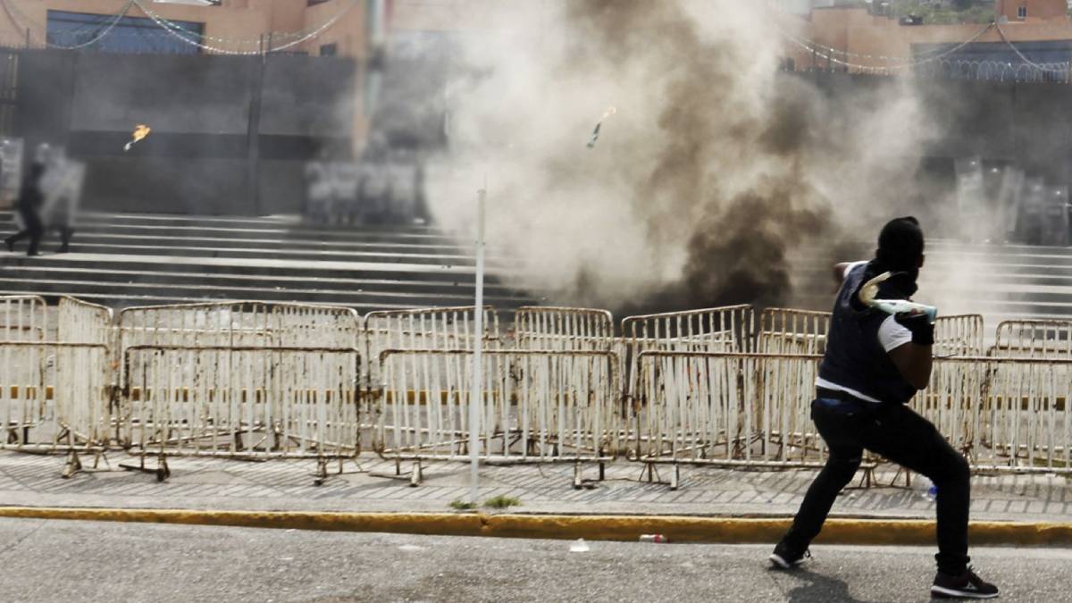 Atacan Embajada de Cuba en EU con bombas molotov; México condena el hecho