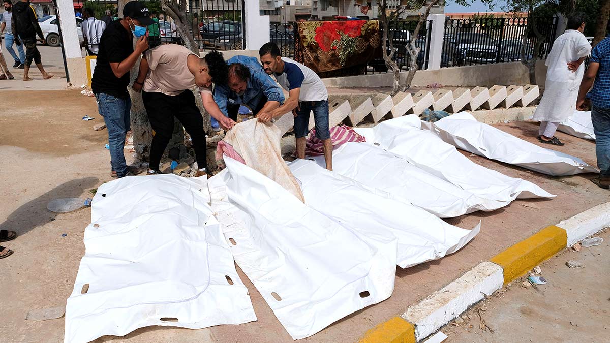 Los cadáveres de desastres naturales y conflictos armados suelen no representar riesgos a la salud: Cruz Roja y OMS