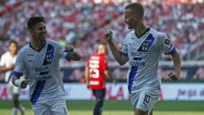 Monterrey venció al Guadalajara con doblete del español Canales en el fútbol mexicano
