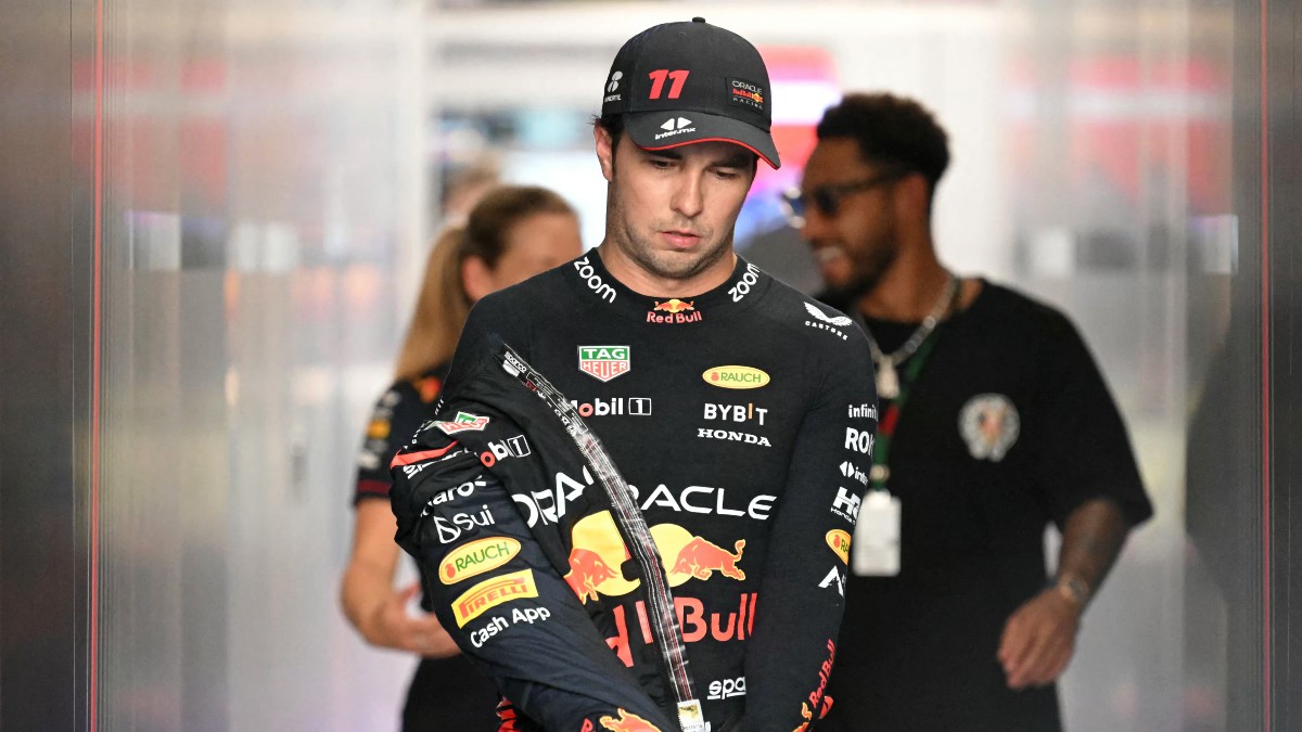 Pesadilla para Red Bull: Checo largará 13 y Verstappen 11; Carlos Sainz se lleva la pole para el GP de Singapur