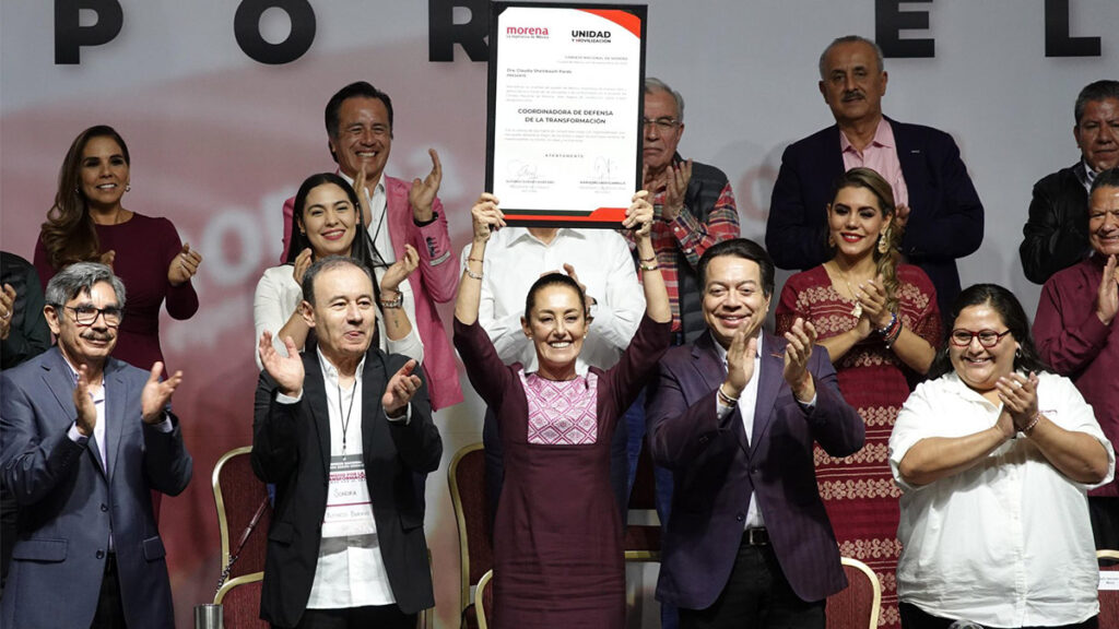 Claudia Sheinbaum recibe constancia de Coordinadora de Defensa de la 4T