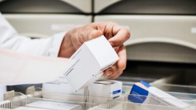 Cofepris identifica nuevos distribuidores irregulares de medicamentos