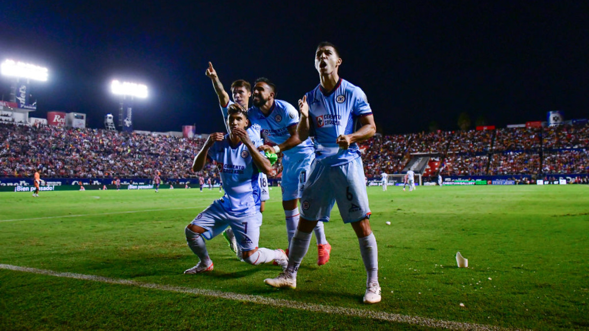 Cruz Azul derrota a Atlético de San Luis 2-1 a domicilio