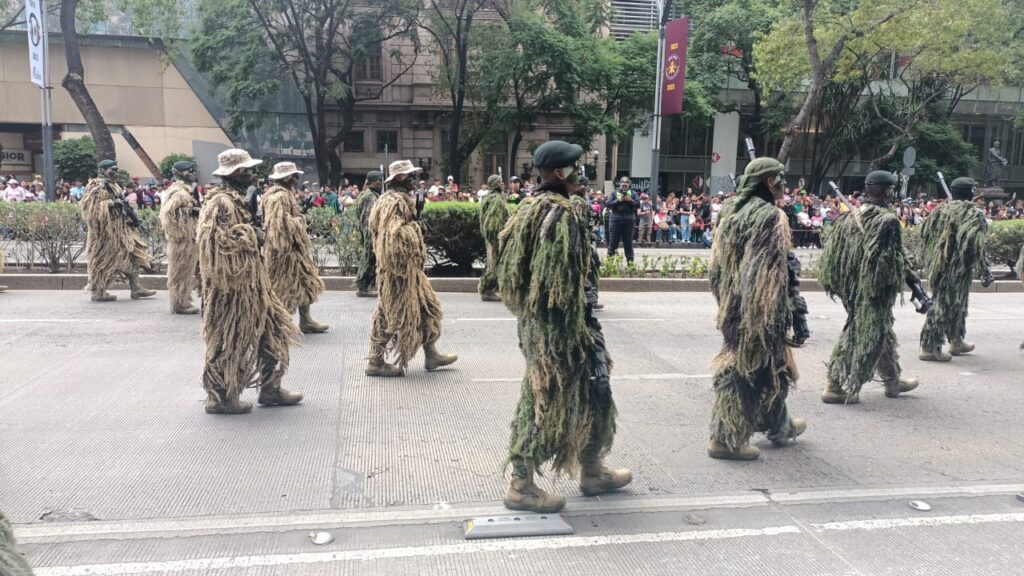 desfile militar conmemorativo al 16 de septiembre 2023