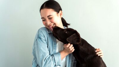 ¿Es malo besar a tus perros y otras mascotas?