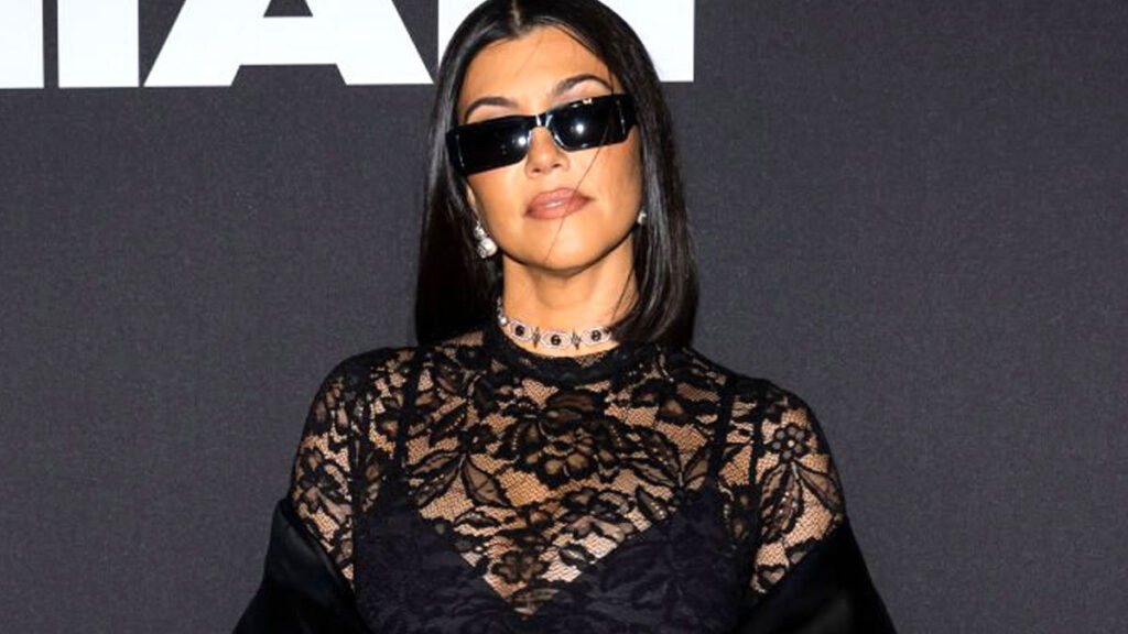 Kourtney Kardashian presume outfit del diseñador mexicano Alfredo Martínez