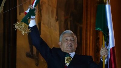 Lopez Obrador 15 deptiembreGrito