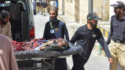 pakistan-ataque-suicida-deja-al-menos-52-muertos-en-mezquita