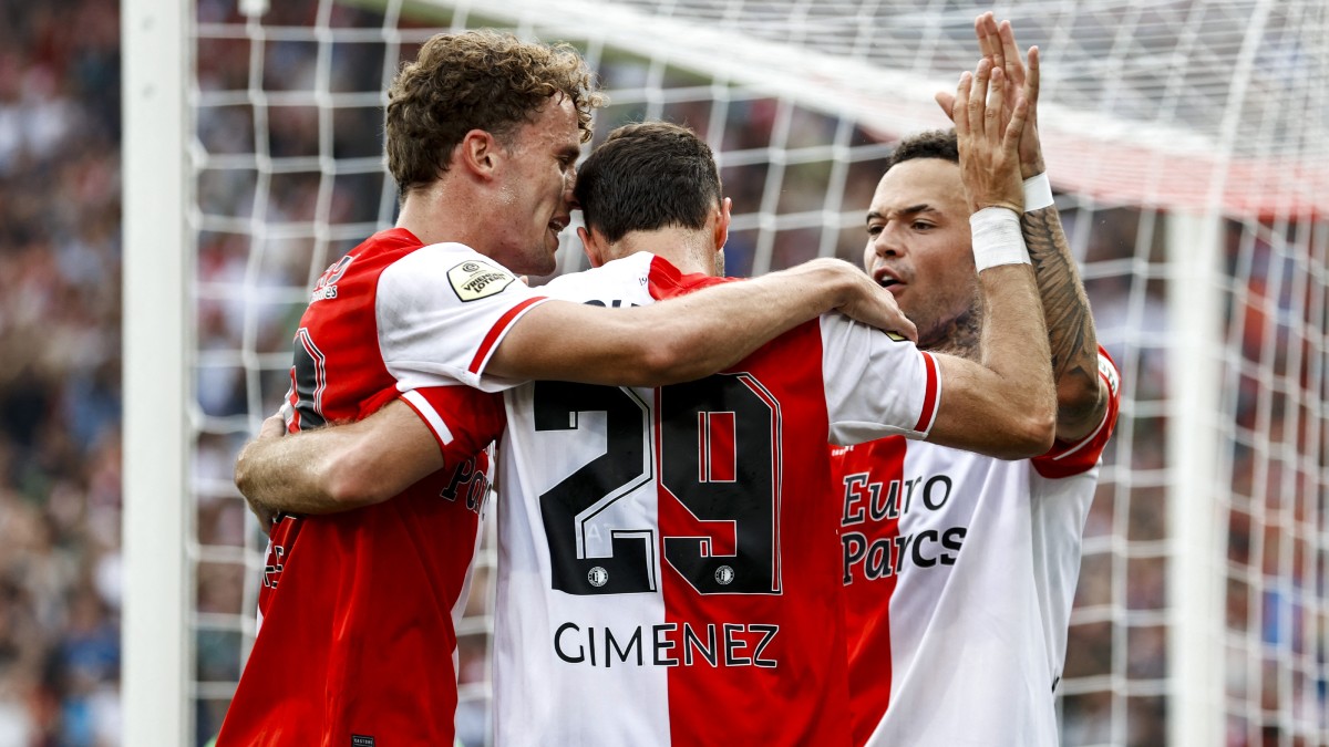 Santi Giménez marca gol y asistencia en goleada del Feyernord al Heerenveen