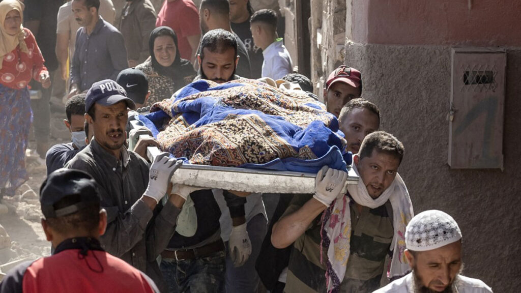 Impactantes imágenes: destrucción y tragedia tras sismo en Marruecos