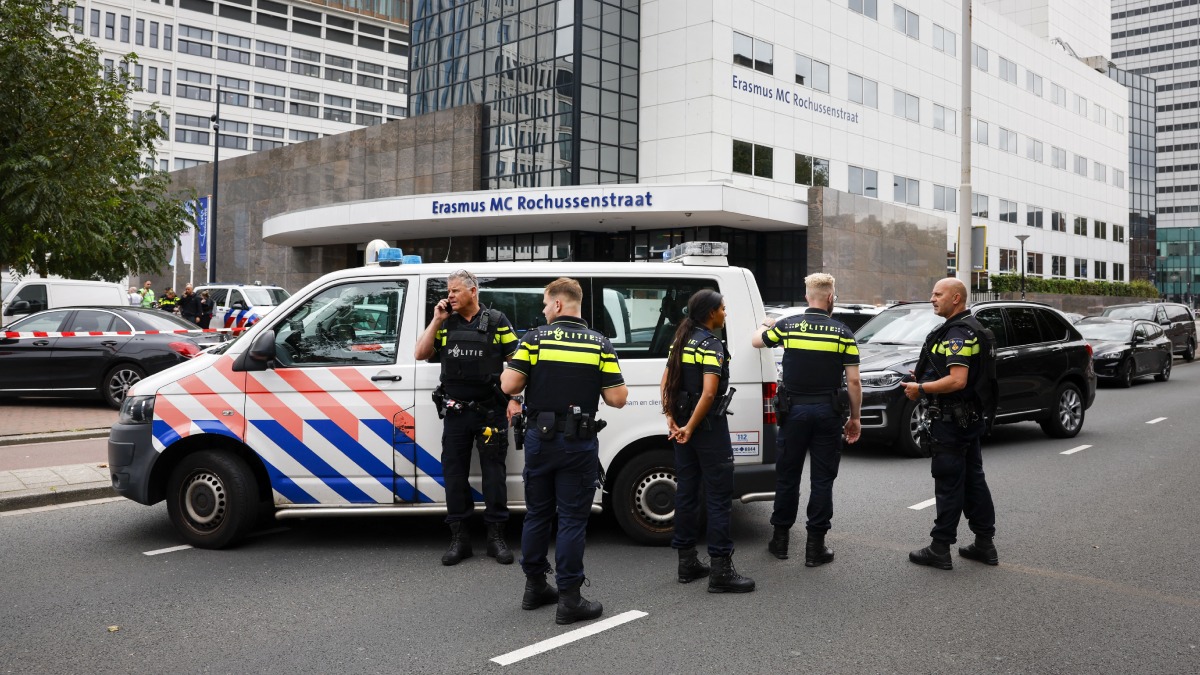 Tiroteo en Róterdam dejó dos muertos y una adolescente herida; atacante fue detenido